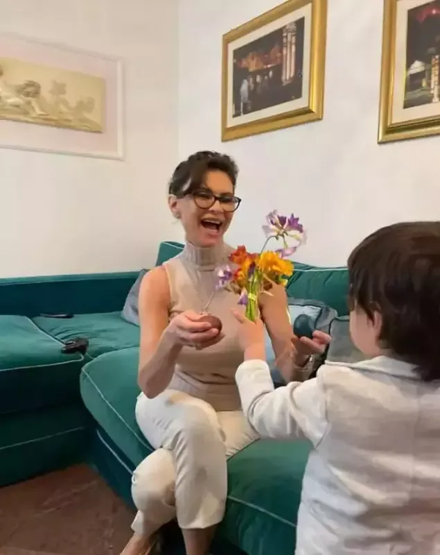 Ramona Badescu si fiul ei